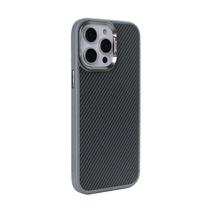 Rixus Carbon-Look Schutzhülle für iPhone 12 Pro Max – mit MagSafe & Metall-Kameraschutz