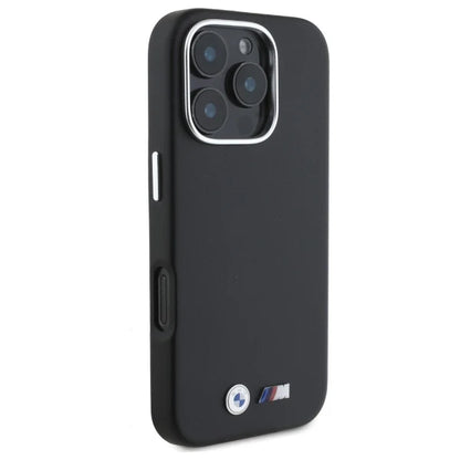 BMW M Hardcase für iPhone 16 Pro – Schwarz mit Metall-Logo und silbernem Kamerarahmen
